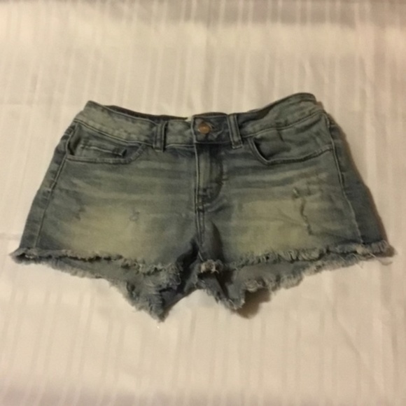 Victoria's Secret Pink Jean Shorts Size 2 - Picture 1 of 9